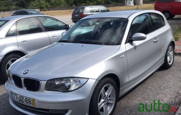 2008' BMW 118 photo #1