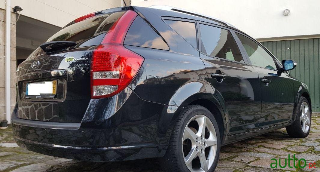 2010' Kia Ceed Sw photo #3