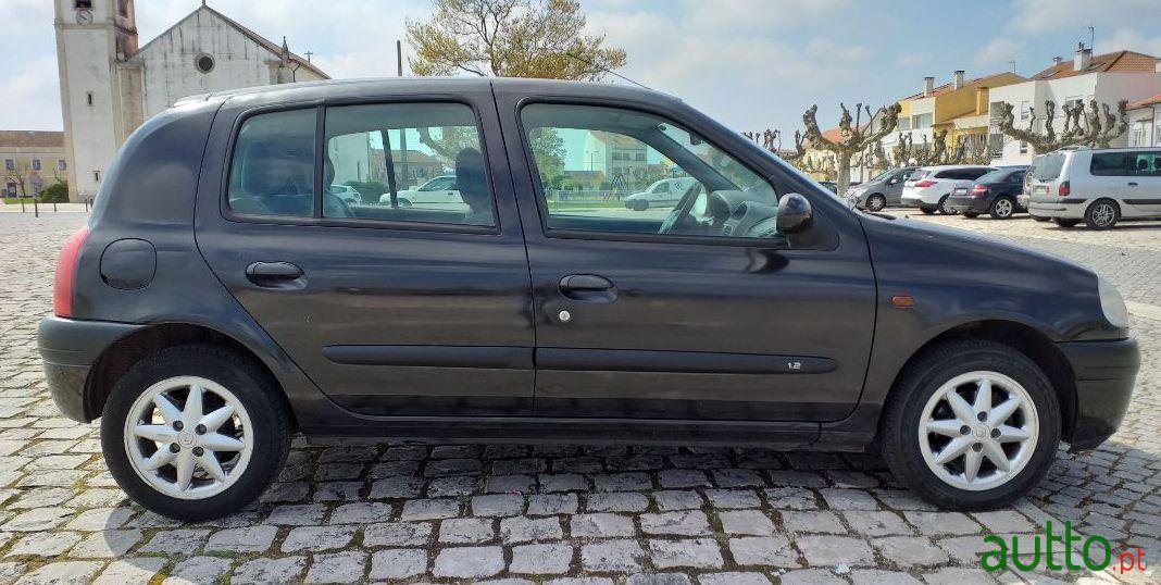 2000' Renault Clio Rxe 1.2 photo #1