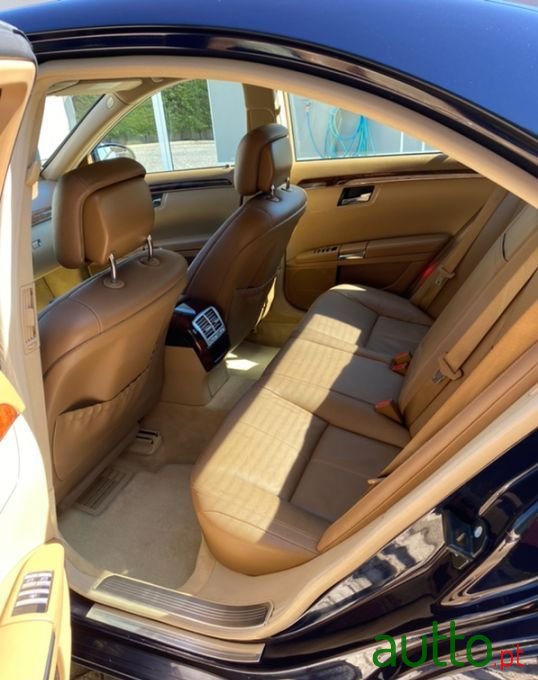 2006' Mercedes-Benz S-320 photo #5