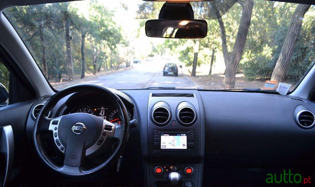 2011' Nissan Qashqai 1.6 Tekna Sport 17 photo #3