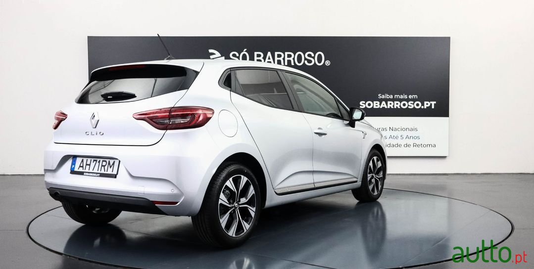 2021' Renault Clio photo #5