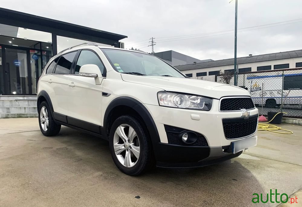 2012' Chevrolet Captiva 2.0 Vcdi Seven 7L photo #1