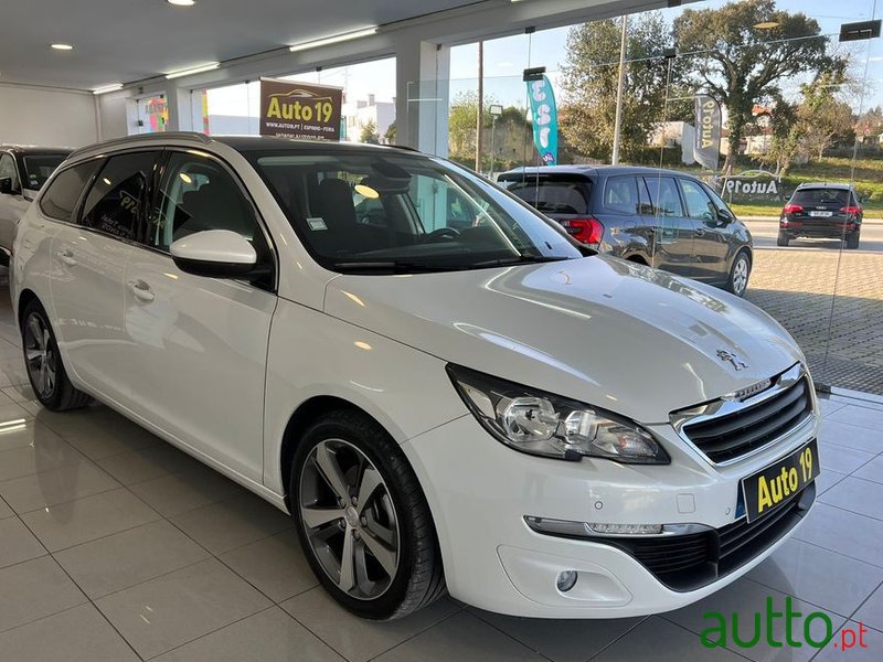 2014' Peugeot 308 Sw photo #3