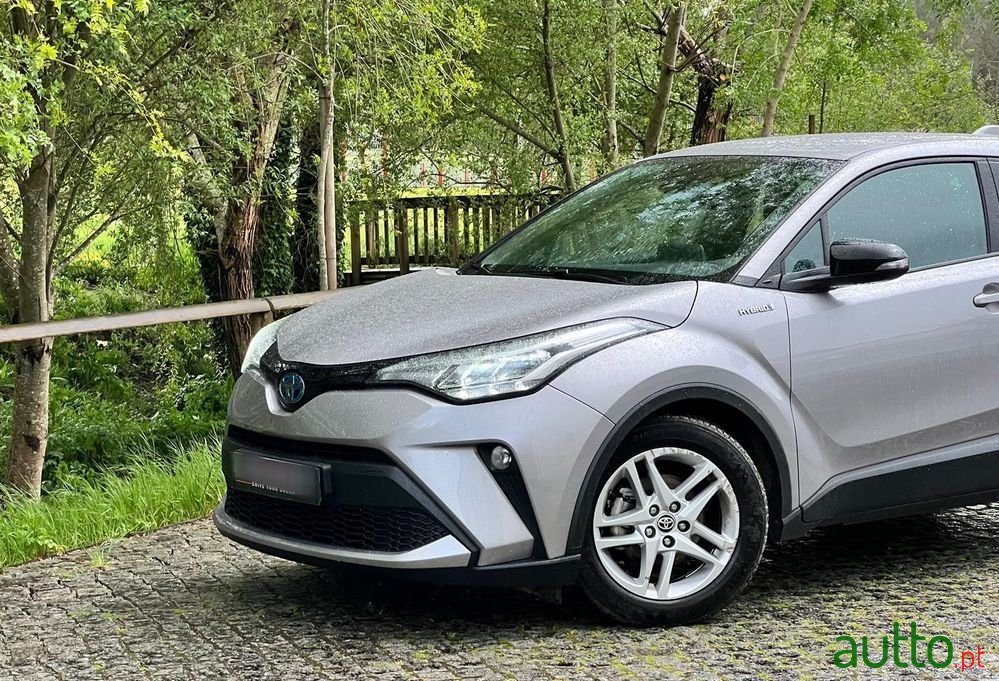 2020' Toyota C-HR photo #3