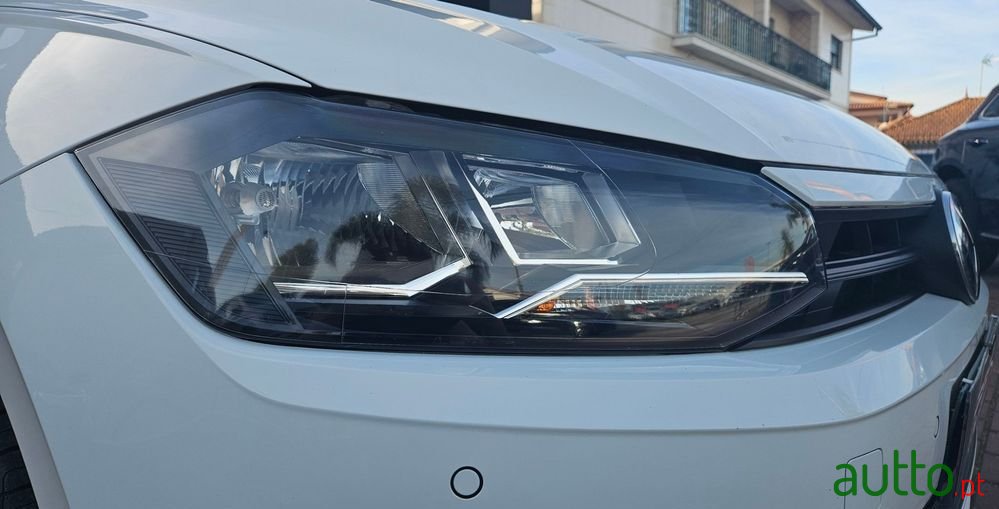 2019' Volkswagen Polo photo #5