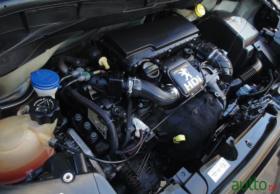 2006' Peugeot 1007 Sporty photo #4