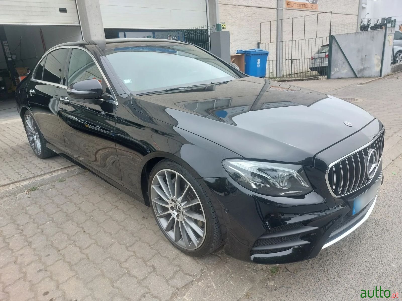 2019' Mercedes-Benz E-300 photo #4