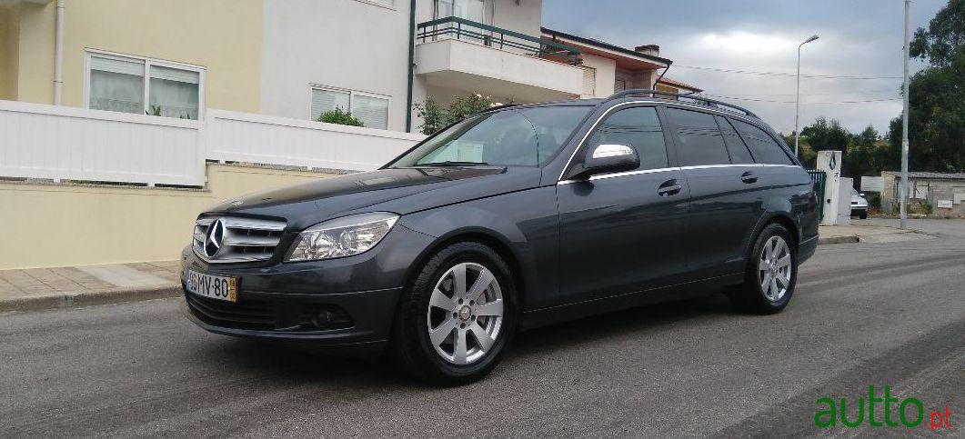2008' Mercedes-Benz C-220 photo #2