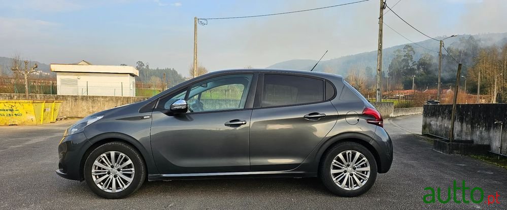 2016' Peugeot 208 photo #4