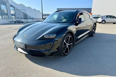 2023' Porsche Taycan Cross Turismo