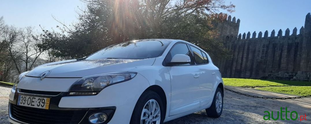 2014' Renault Megane photo #3