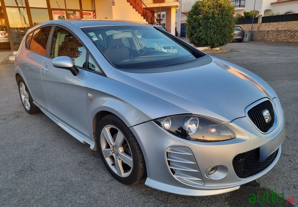 2005' SEAT Leon 2.0 Tdi Style Dsg photo #1