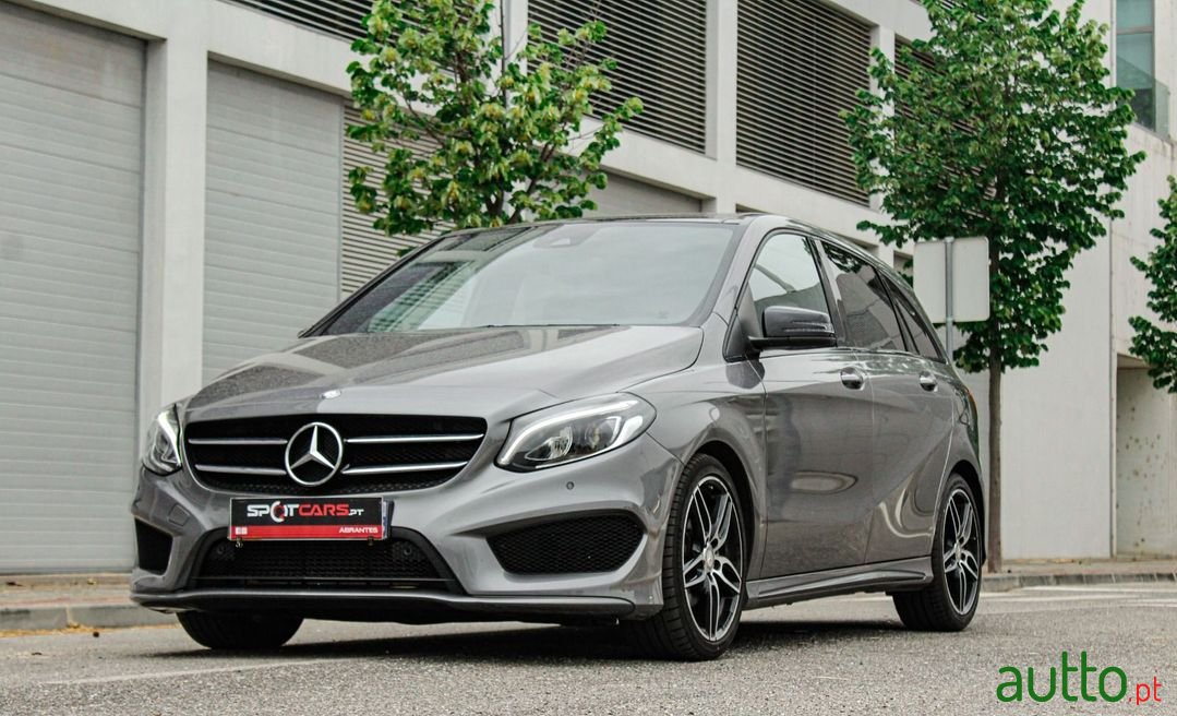 2016' Mercedes-Benz B-180 photo #3