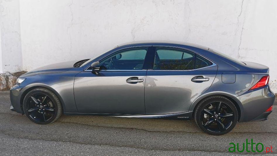 2015' Lexus Is 300H Ver-Pack-F-Sport photo #3