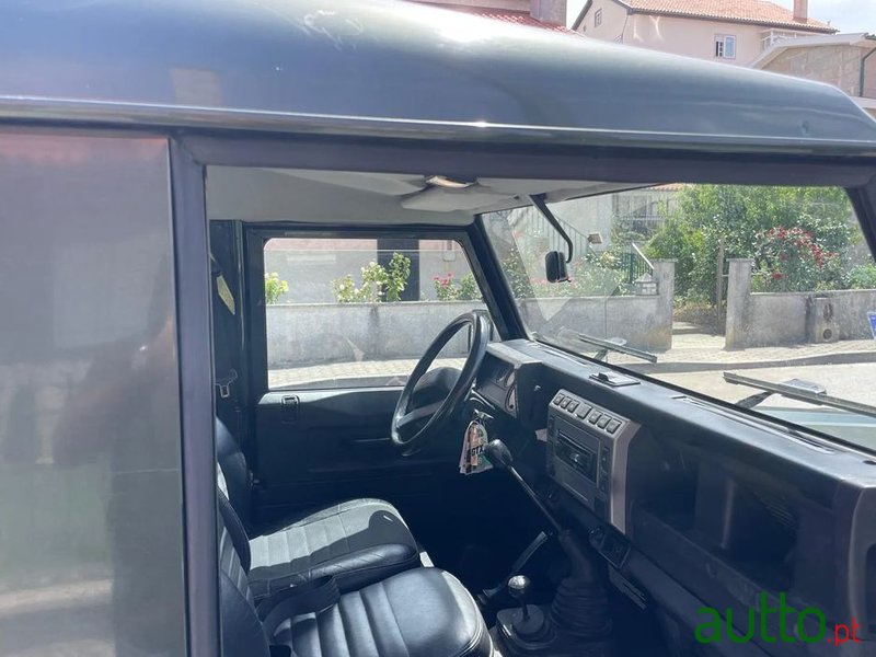 2005' Land Rover Defender 90 Sw 2.5 Td5 Se photo #3