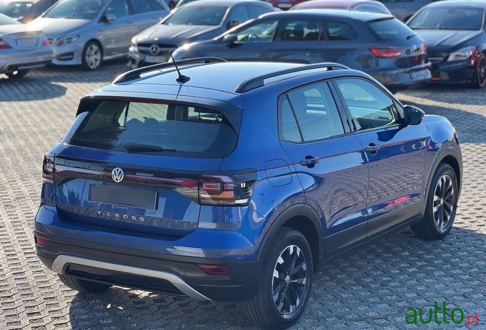 2019' Volkswagen T-Cross 1.0 Tsi photo #5