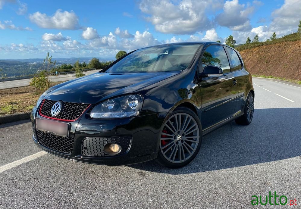 2005' Volkswagen Golf 2.0 Gti photo #1