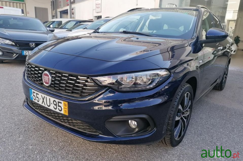 2018' Fiat Tipo Station Wagon photo #1