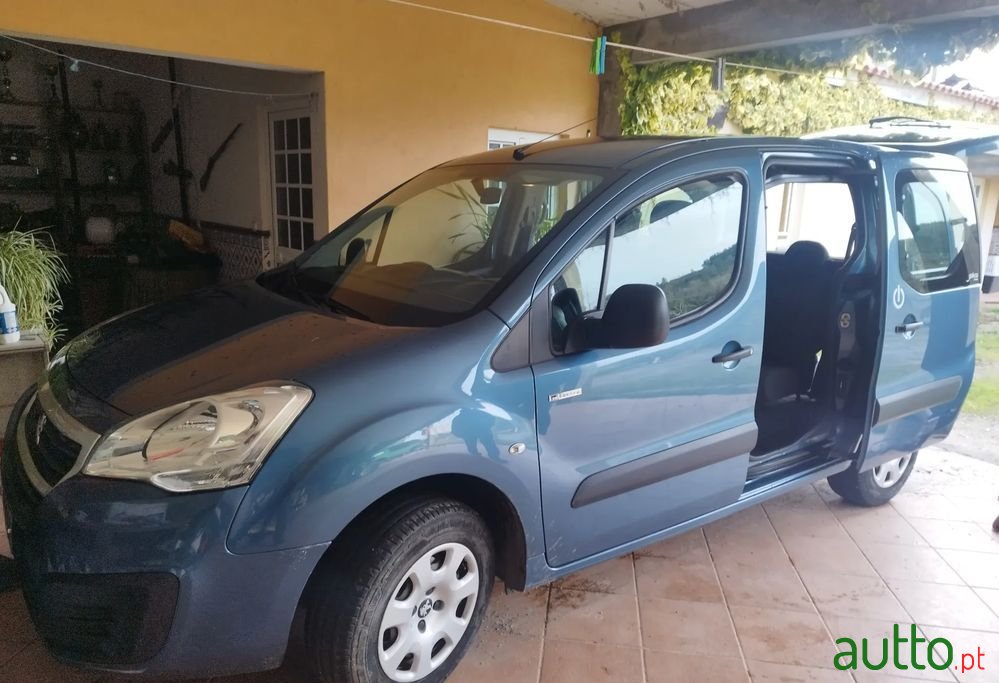 2020' Peugeot E-Partner photo #3