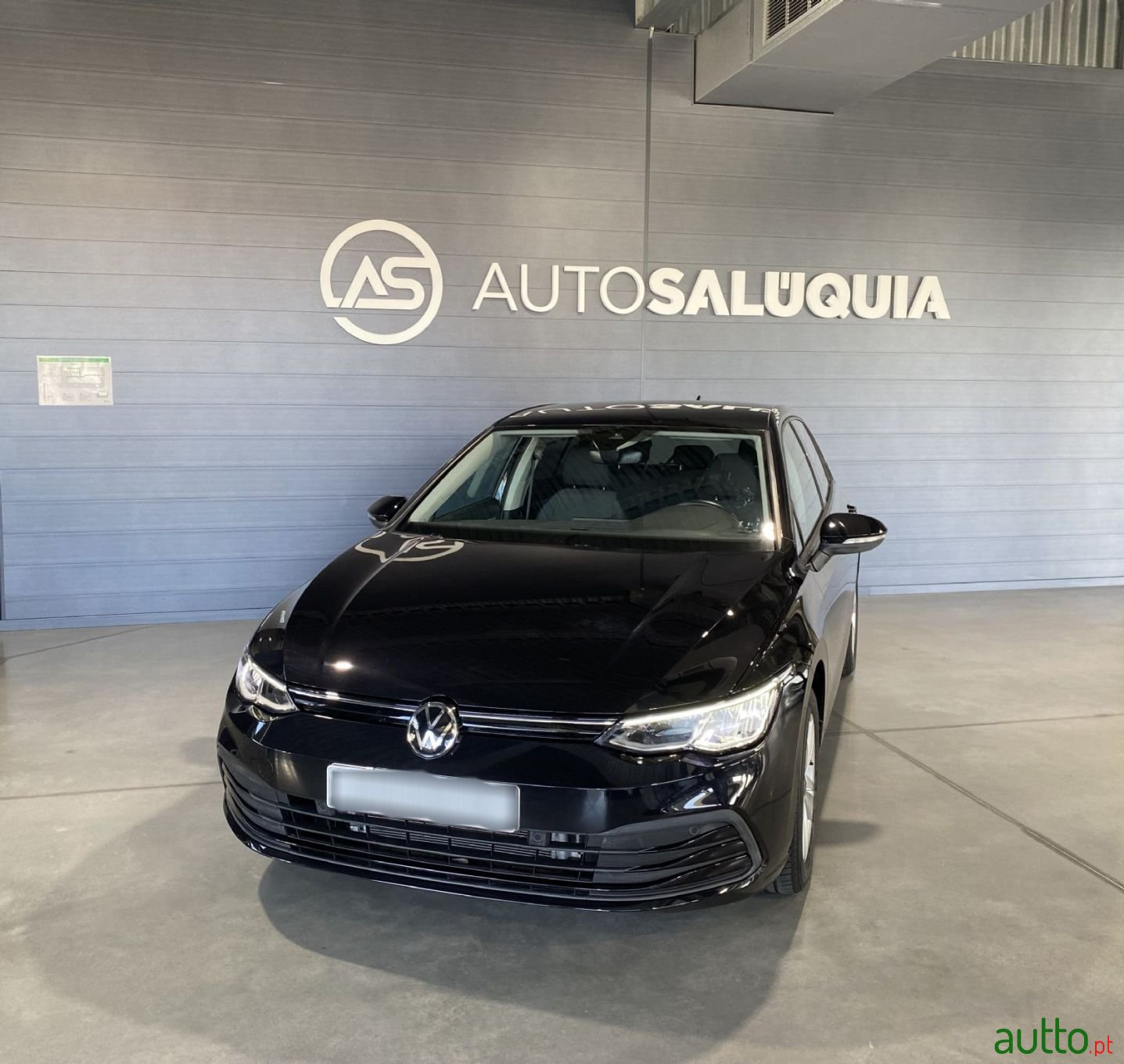2021' Volkswagen Golf photo #1