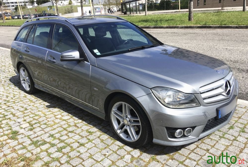 2011' Mercedes-Benz C 220 photo #1