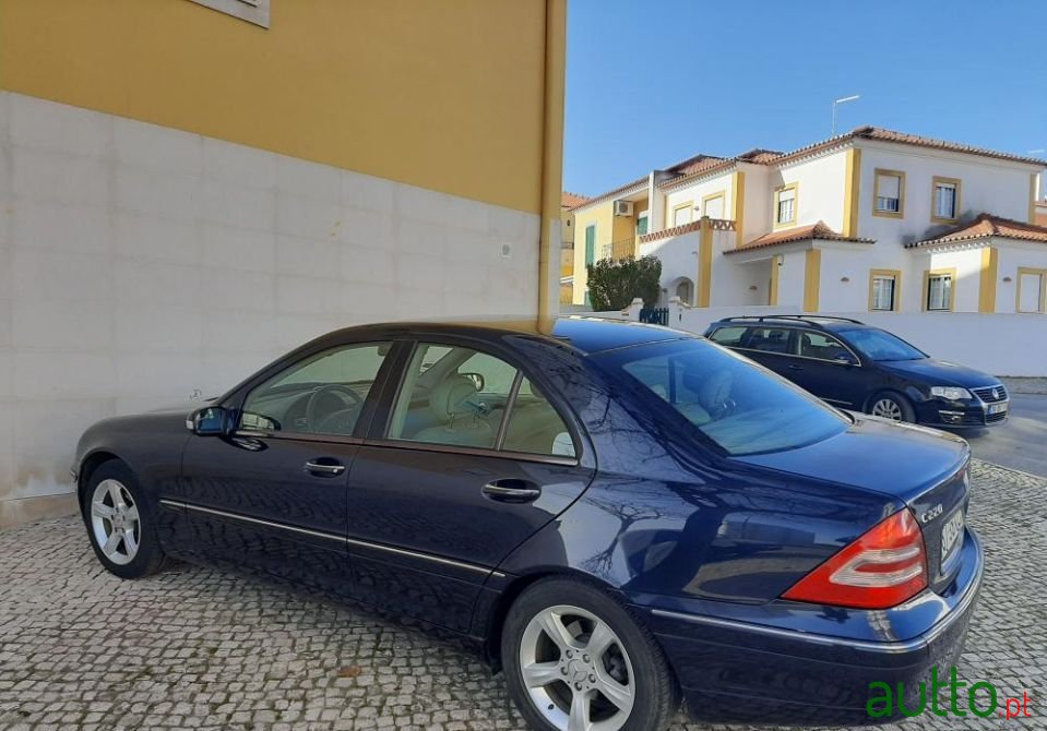 2003' Mercedes-Benz C-220 photo #1