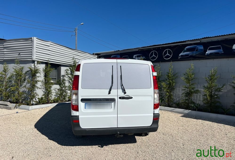 2011' Mercedes-Benz Vito photo #5