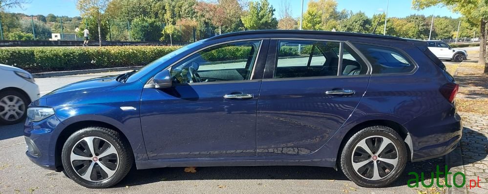 2018' Fiat Tipo Station Wagon photo #2