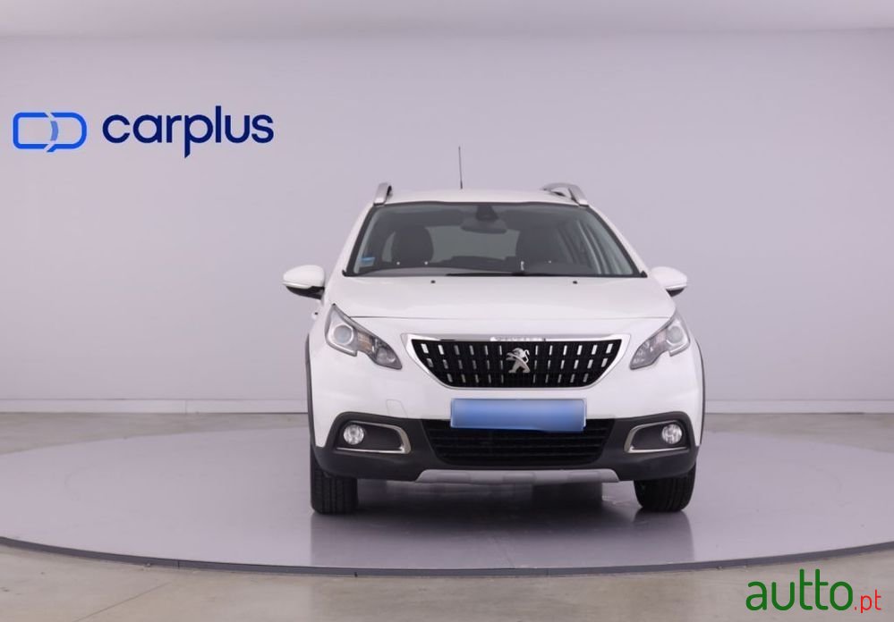2018' Peugeot 2008 1.2 Puretech Allure photo #3