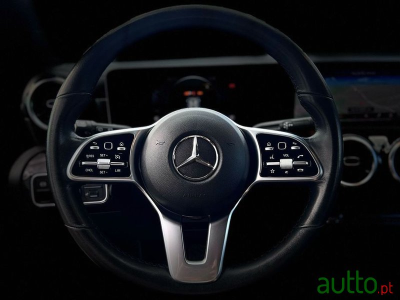 2019' Mercedes-Benz Classe Cla photo #4