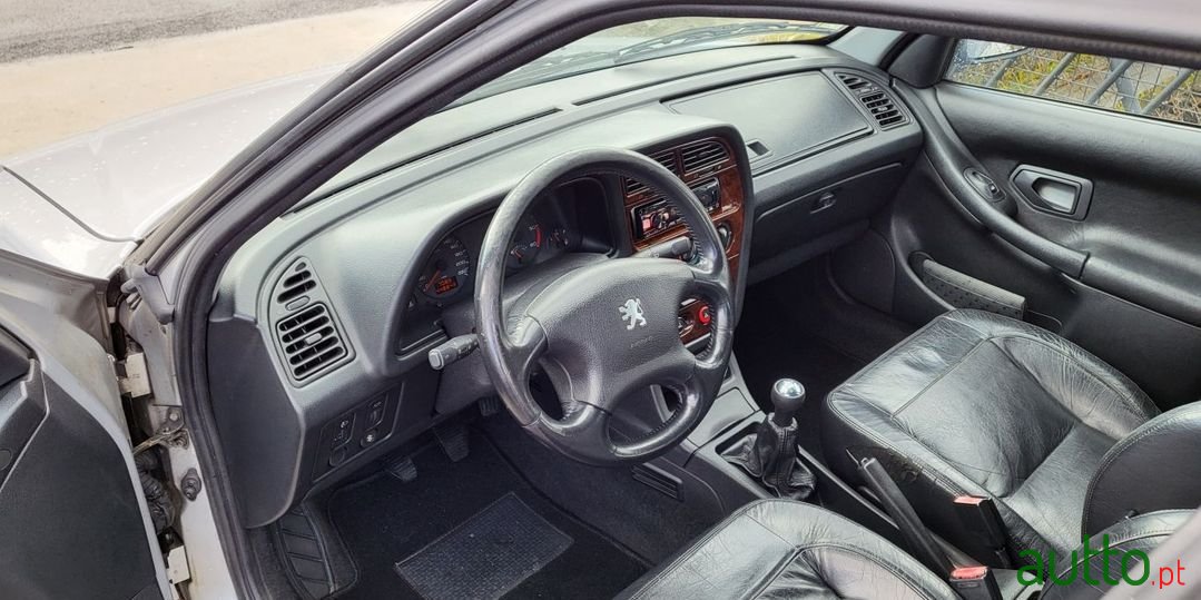 1999' Peugeot 306 Break photo #6