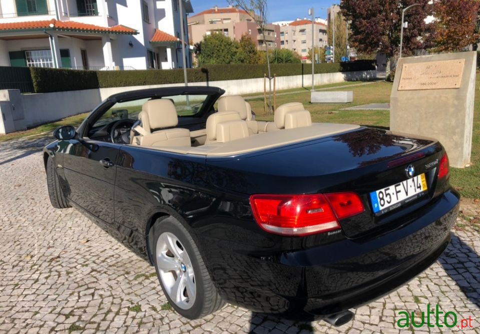 2008' BMW 320 photo #6