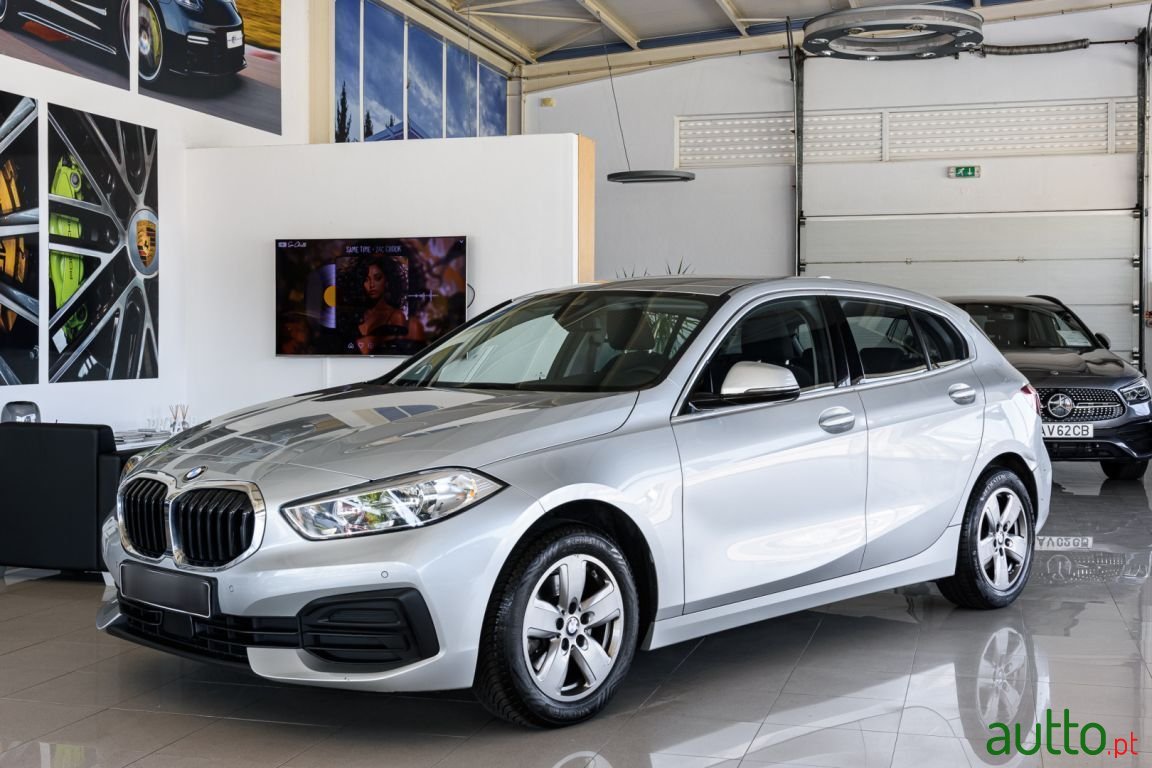 2019' BMW 116 photo #1