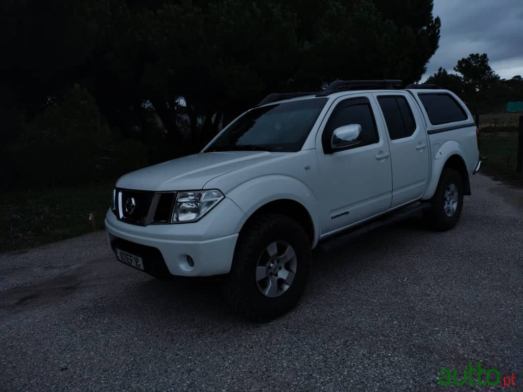 2005' Nissan Navara photo #3