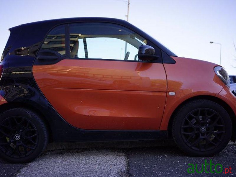 2015' Smart Fortwo Passion photo #1
