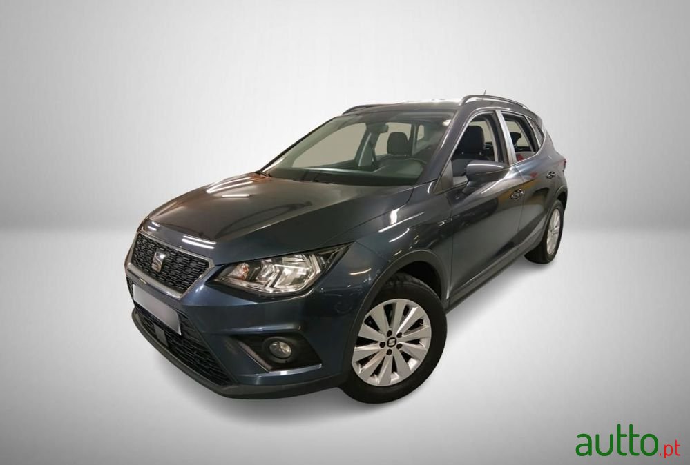 2020' SEAT Arona 1.0 Tsi Style photo #1