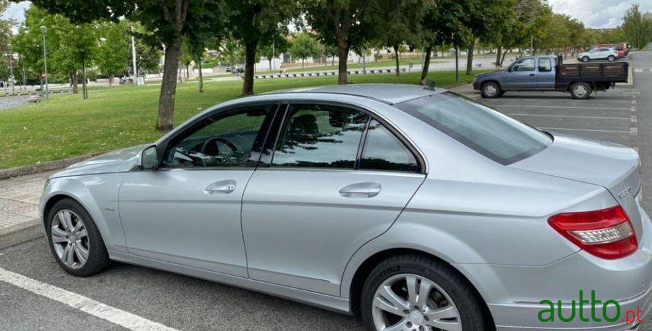 2008' Mercedes-Benz C-220 photo #3