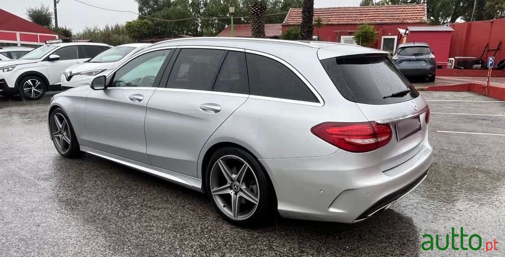 2018' Mercedes-Benz Classe C photo #6