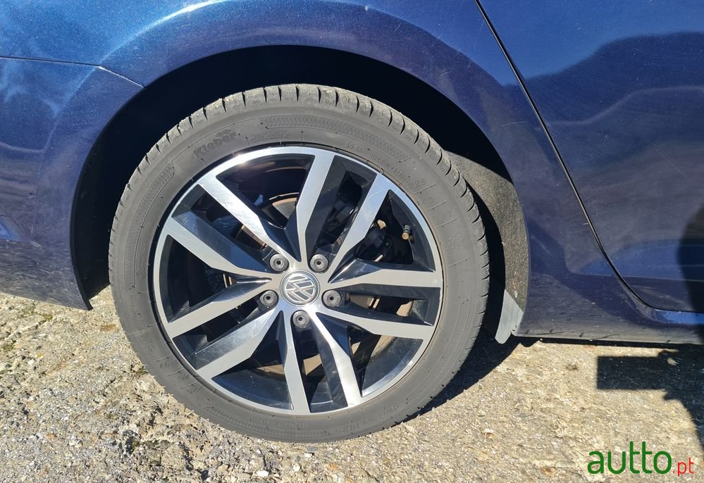 2014' Volkswagen Golf Variant photo #4