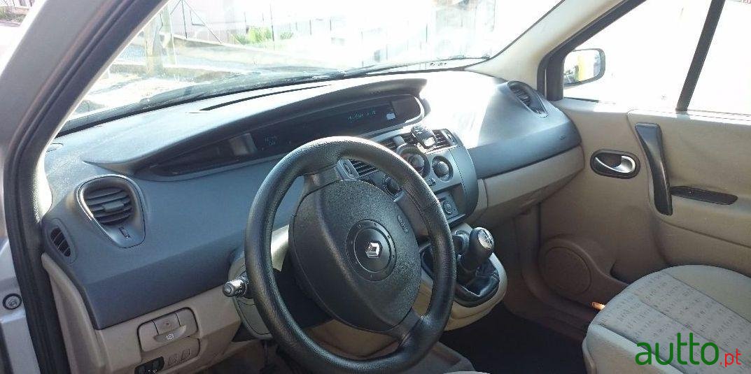 2006' Renault Scenic photo #3