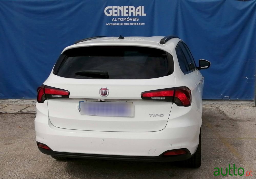 2019' Fiat Tipo Station Wagon photo #4