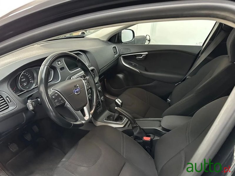 2015' Volvo V40 1.6 D2 Eco Kinetic photo #5