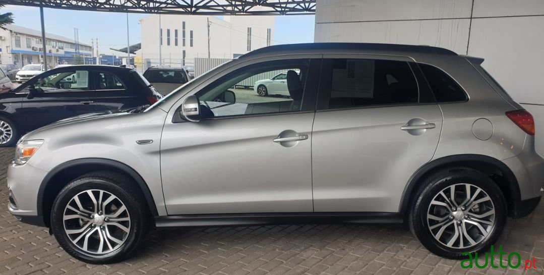 2020' Mitsubishi ASX photo #6