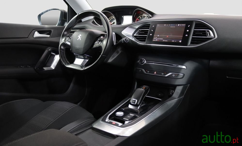 2019' Peugeot 308 Sw photo #5