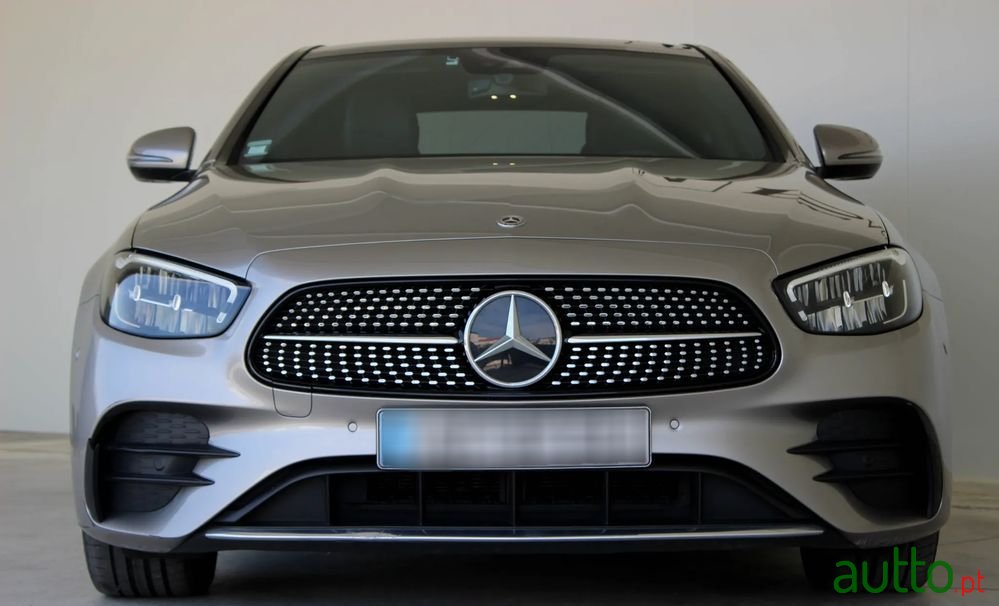 2021' Mercedes-Benz Classe E De Amg Line photo #2