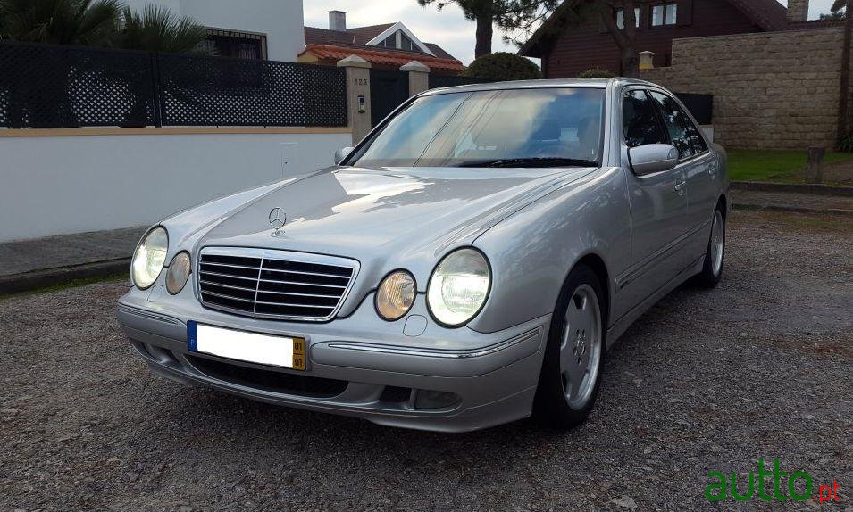 2001' Mercedes-Benz E 200 photo #2