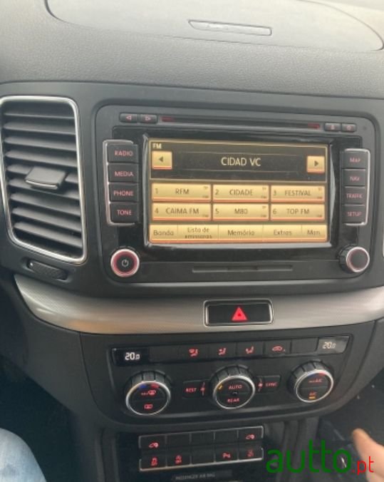 2014' Volkswagen Sharan photo #6