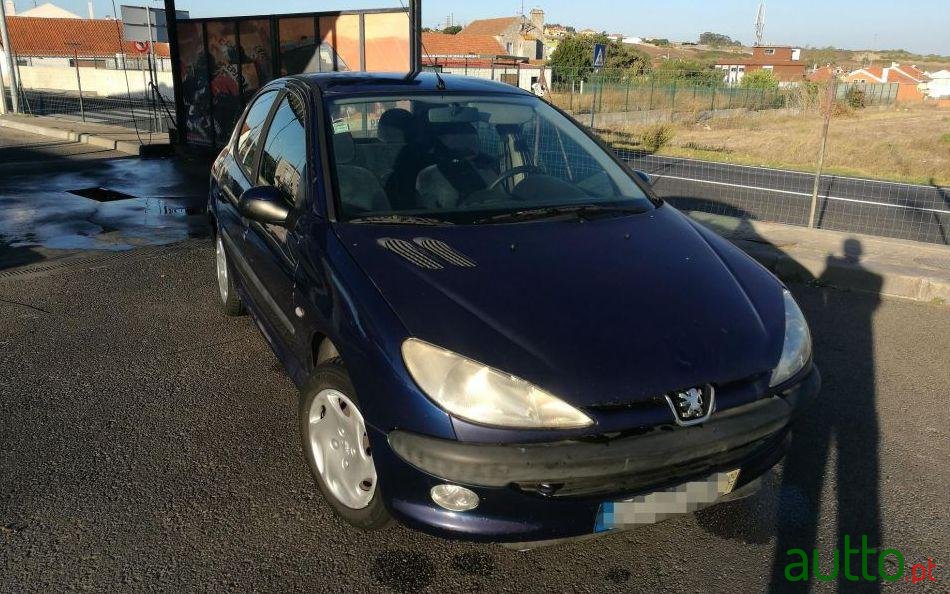 2000' Peugeot 206 1.1 Xt photo #2