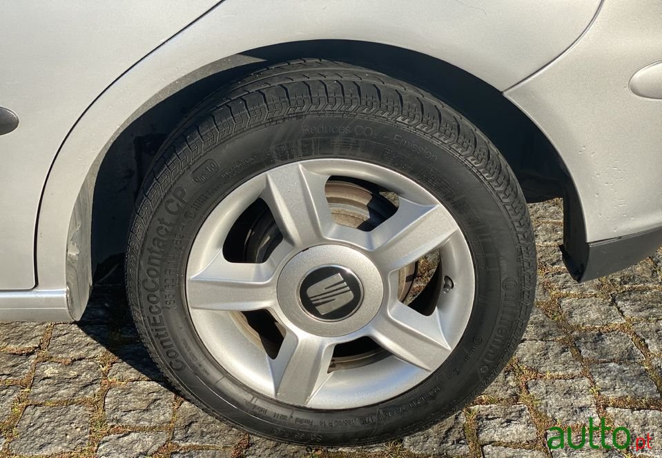 2003' SEAT Ibiza photo #6